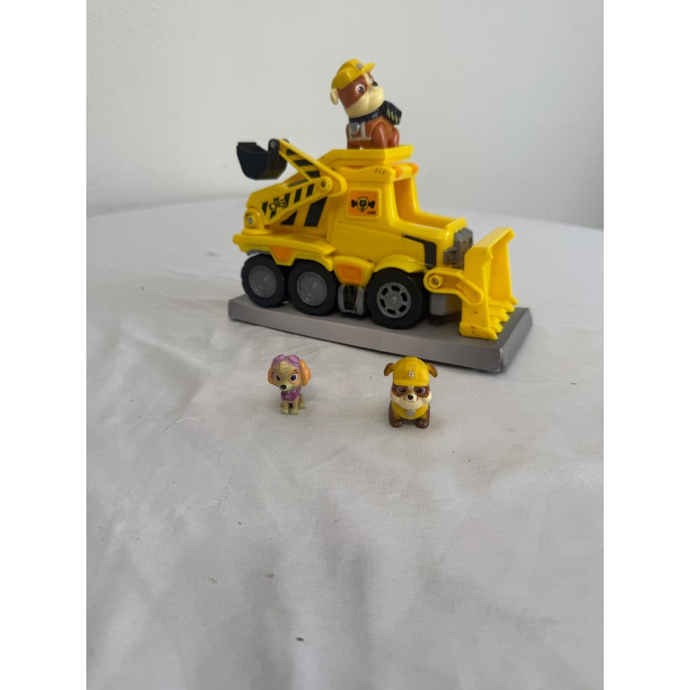 Paw Patrol Rubble Ultimate Rescue Construction Truck with Rubble & Mini Figures